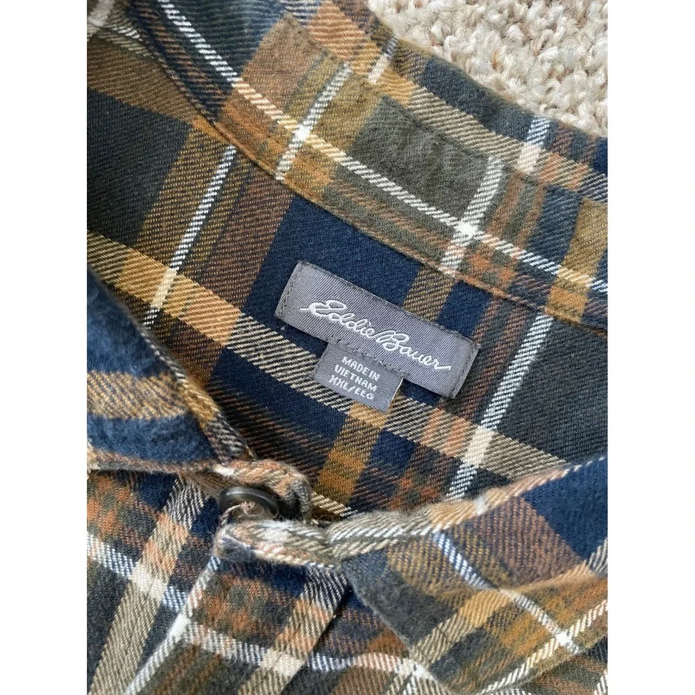 Eddie‎ Bauer  Mens XXL Flannel Shirt Brown Plaid Excellent Long Sleeve Cotton